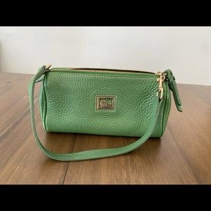 Dooney & Bourke green wristlet/clutch